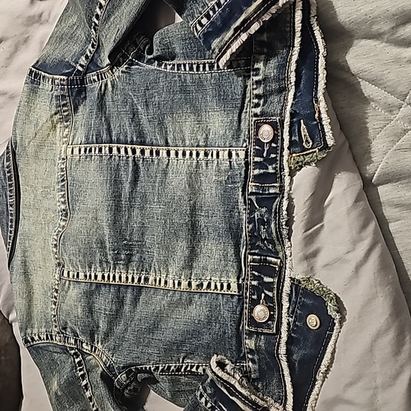 Gorgeous nwots Grace stretchy Jean jacket. Size med. Amazing jacket sz 10 youth. - Picture 6 of 11